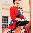 Reina Isabel II – 100 Años